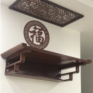 BÀN THỜ TREO TƯỜNG GỖ SỒI NGANG 68 SÂU 48. ÁM KHÓI VÀ CHỮ PHÚC BÁN RIÊNG.